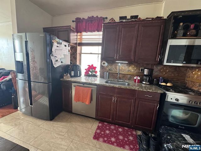 27 66th Street 4, West New York, NJ 07093