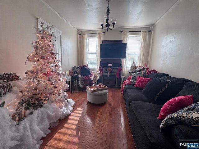 27 66th Street 4, West New York, NJ 07093