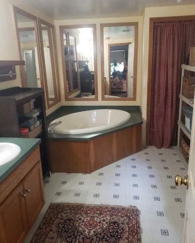 14 Ridgeway Drive, Newbury, NH 03255