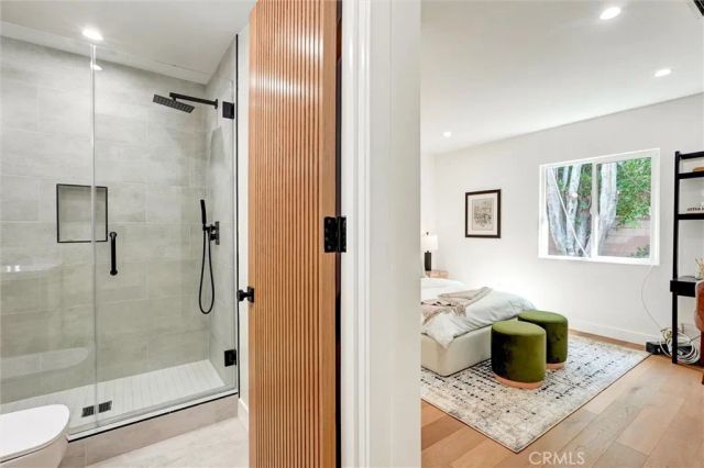 6852 Atoll Avenue, North Hollywood, CA 91605