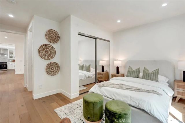 6852 Atoll Avenue, North Hollywood, CA 91605