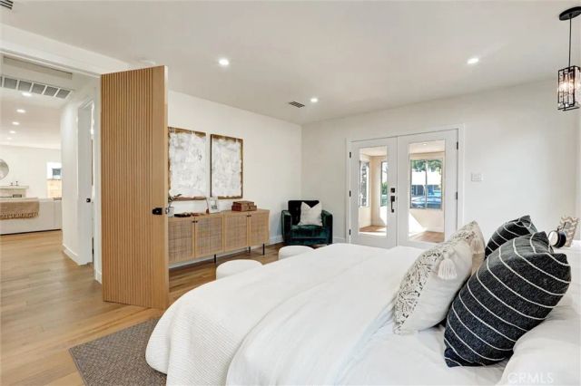 6852 Atoll Avenue, North Hollywood, CA 91605