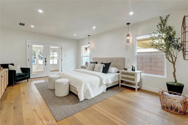 6852 Atoll Avenue, North Hollywood, CA 91605