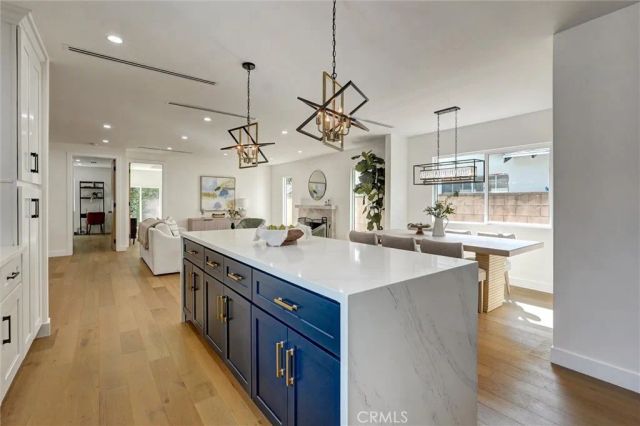 6852 Atoll Avenue, North Hollywood, CA 91605