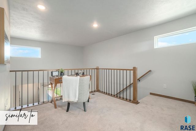 2407 E Jetty Pl Place, Sioux Falls, SD 57108