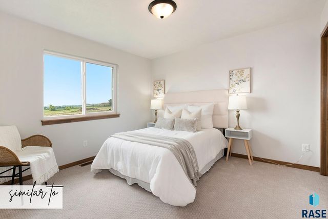 2407 E Jetty Pl Place, Sioux Falls, SD 57108