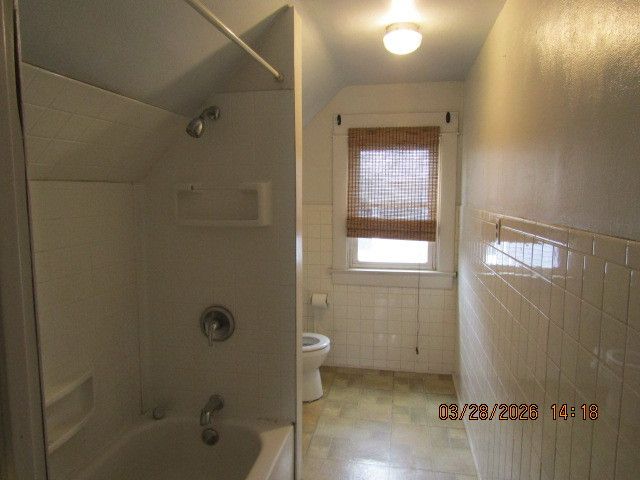 2334 18th Avenue, Moline, IL 61265