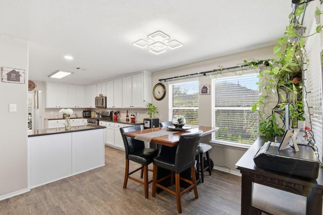 1821 Majestic Oak Drive, Pearland, TX 77581