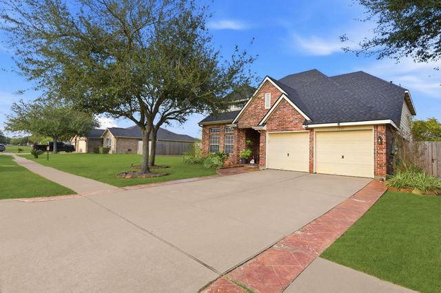 1821 Majestic Oak Drive, Pearland, TX 77581