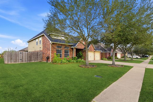 1821 Majestic Oak Drive, Pearland, TX 77581