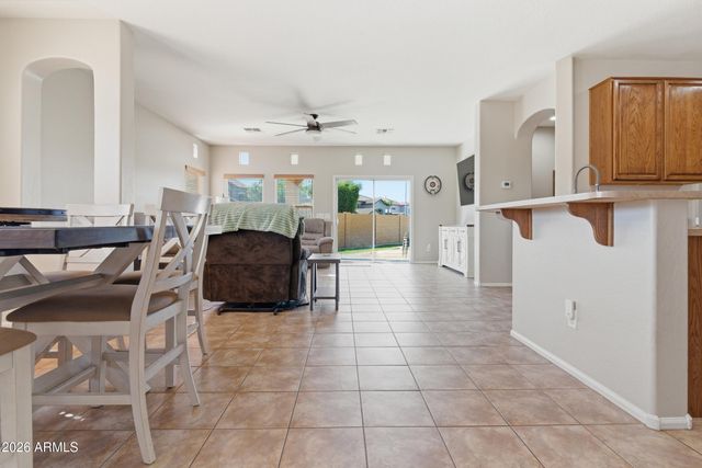 10525 W MELINDA Lane, Peoria, AZ 85382