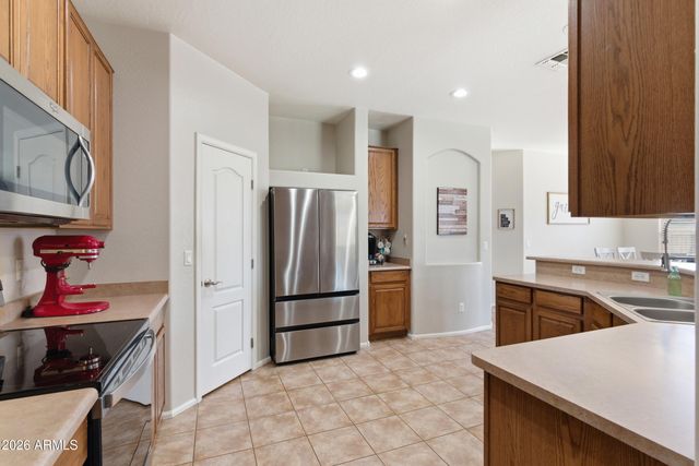 10525 W MELINDA Lane, Peoria, AZ 85382