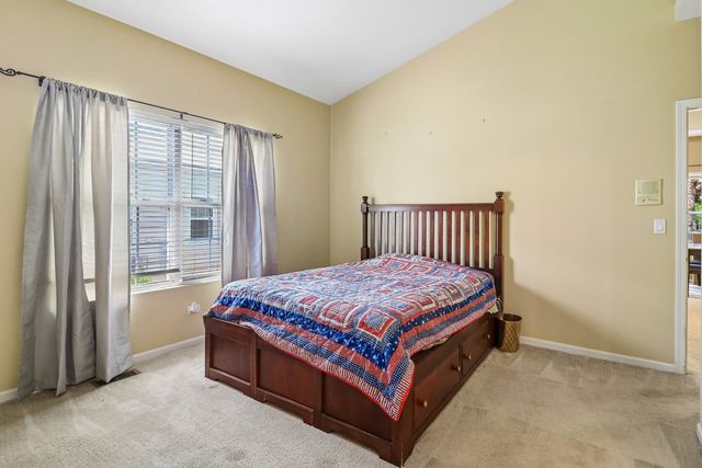 2722 Kendall Crossing, Johnsburg, IL 60051