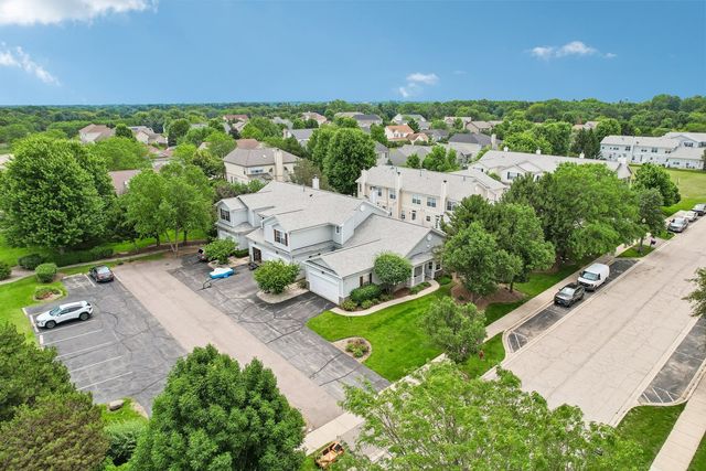 2722 Kendall Crossing, Johnsburg, IL 60051