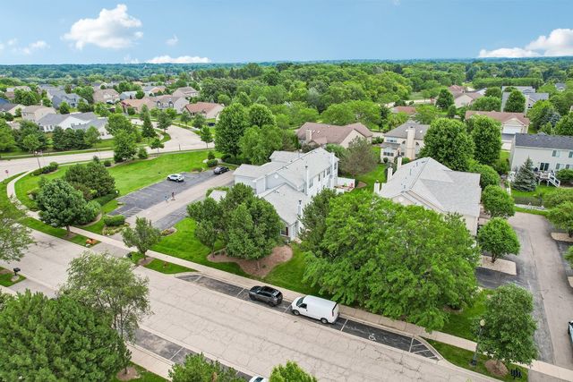 2722 Kendall Crossing, Johnsburg, IL 60051