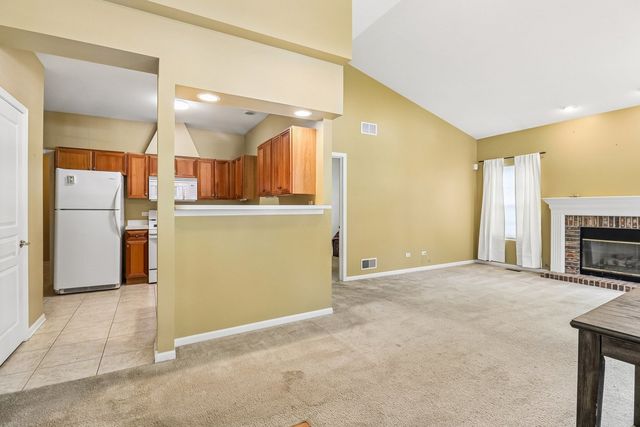2722 Kendall Crossing, Johnsburg, IL 60051