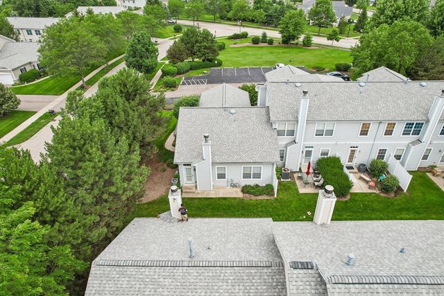 2722 Kendall Crossing, Johnsburg, IL 60051