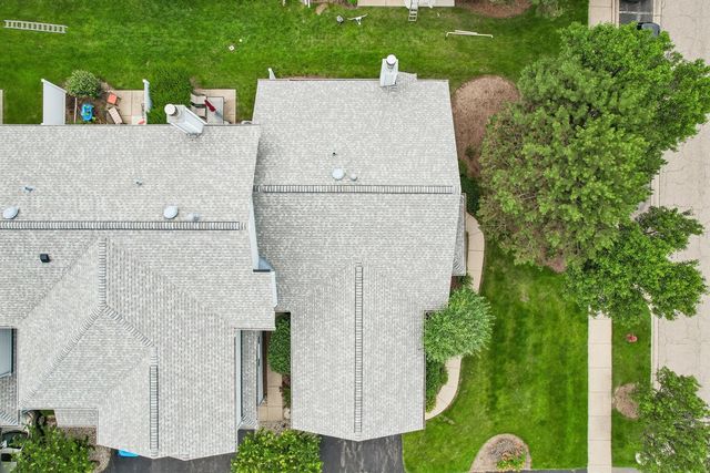 2722 Kendall Crossing, Johnsburg, IL 60051