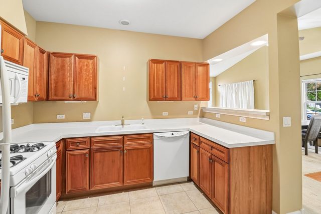 2722 Kendall Crossing, Johnsburg, IL 60051