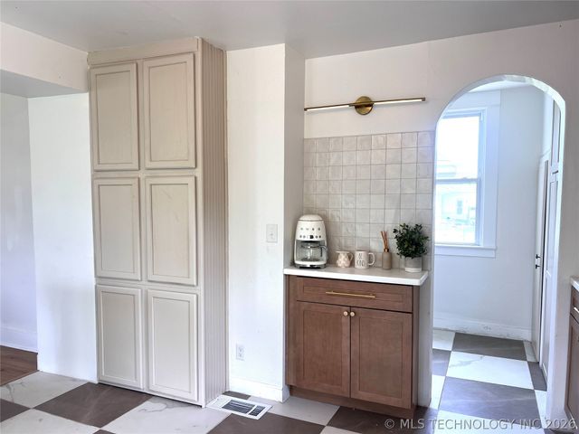70 E Washington Avenue, Krebs, OK 74554