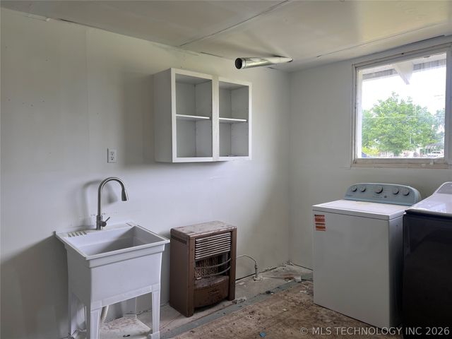 70 E Washington Avenue, Krebs, OK 74554