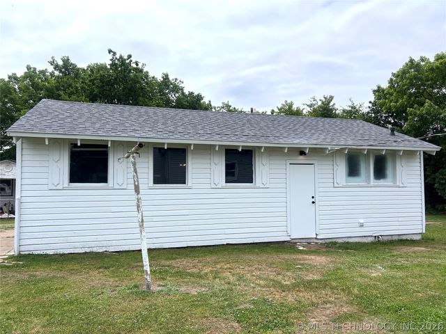 70 E Washington Avenue, Krebs, OK 74554
