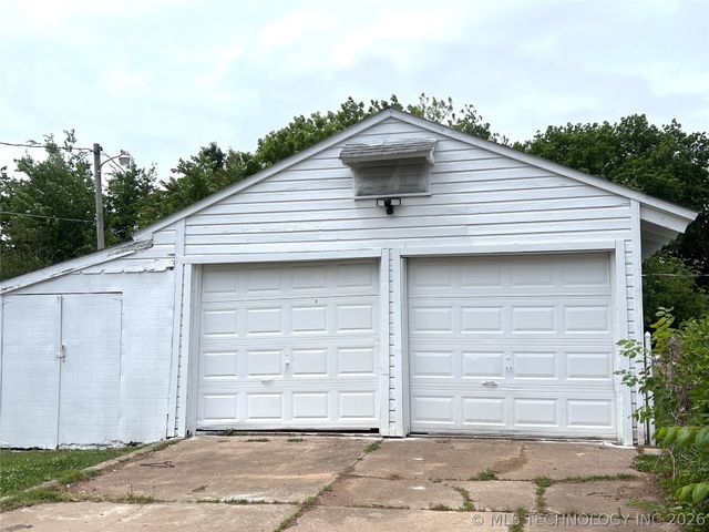 70 E Washington Avenue, Krebs, OK 74554