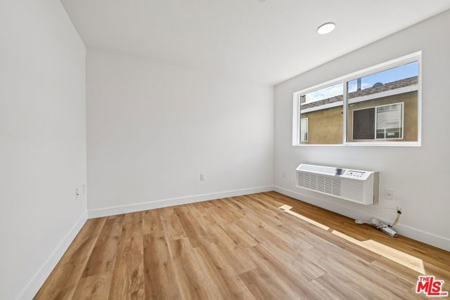 219 E 87th Street, Los Angeles, CA 90003