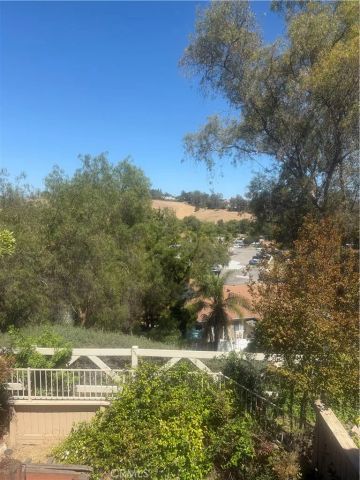 18 Clover Hill Lane 115, Laguna Hills, CA 92653