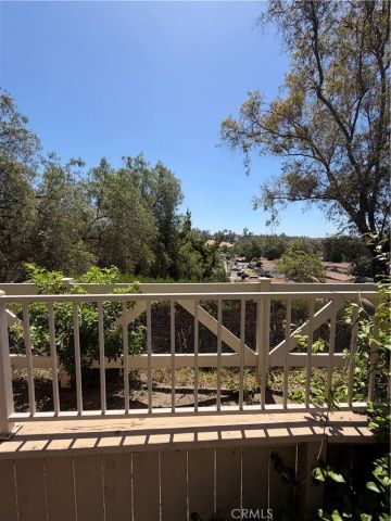 18 Clover Hill Lane 115, Laguna Hills, CA 92653