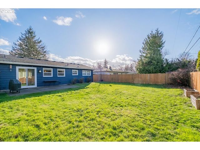 18121 Se LINCOLN St, Portland, OR 97233