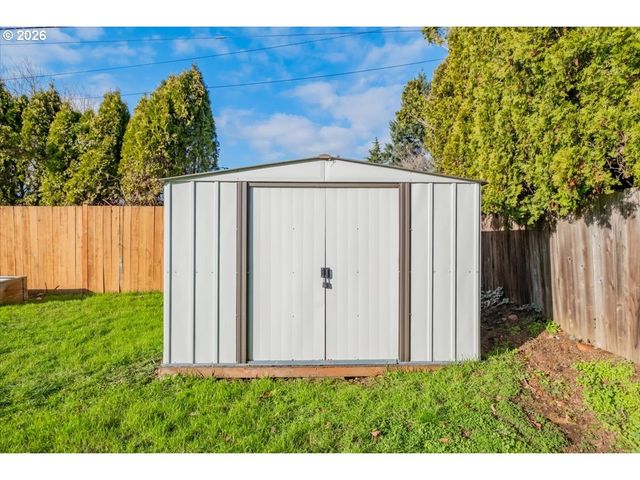 18121 Se LINCOLN St, Portland, OR 97233