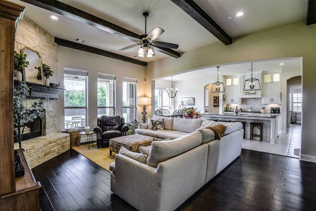 7820 Marks Drive, Waxahachie, TX 75167