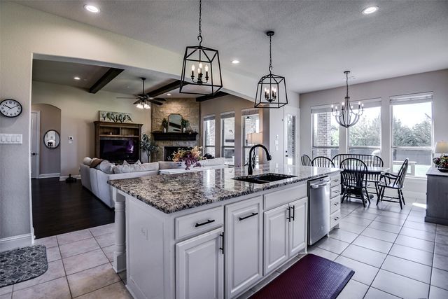 7820 Marks Drive, Waxahachie, TX 75167