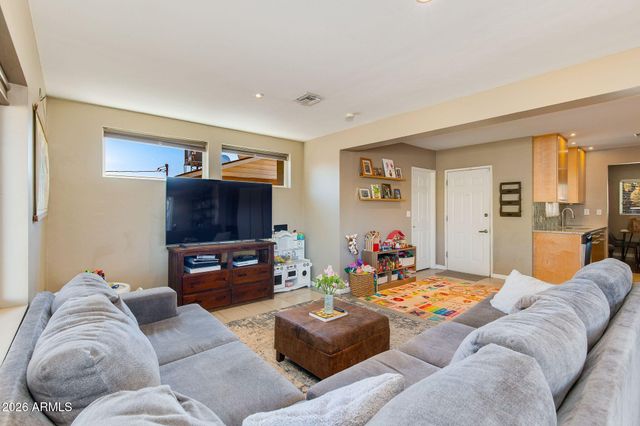 3133 N 21ST Street, Phoenix, AZ 85016