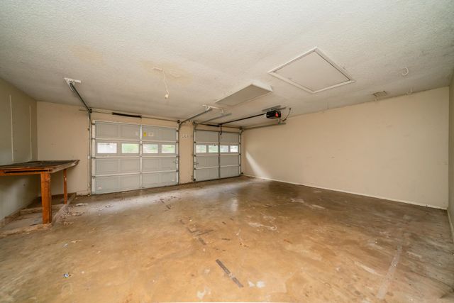 805 Chris Dr, Longview, TX 75605