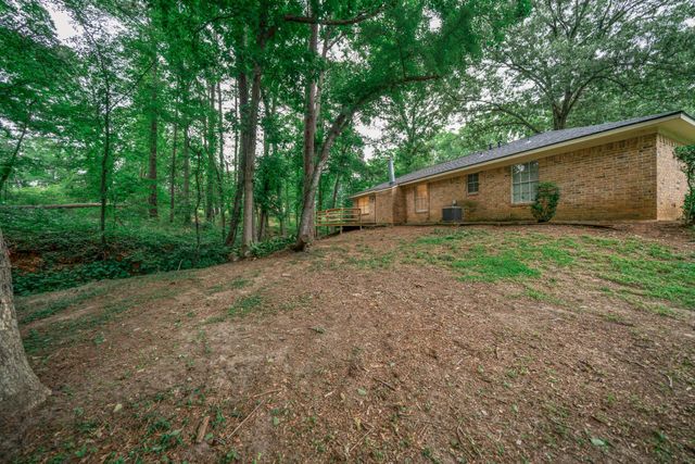 805 Chris Dr, Longview, TX 75605