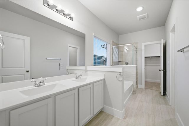 200 Quail Convey DR, Jarrell, TX 76537