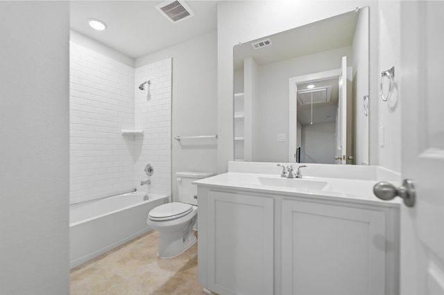 200 Quail Convey DR, Jarrell, TX 76537