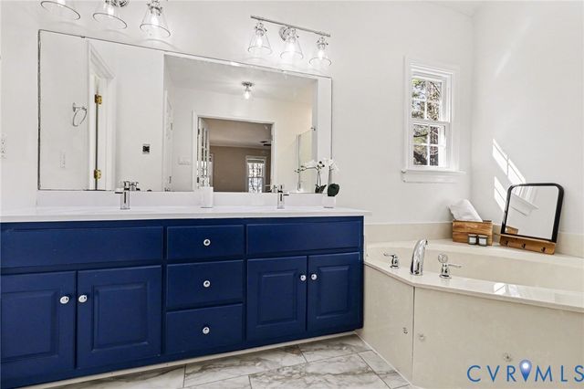 5604 Fiddlers Ridge Ln, Midlothian, VA 23112