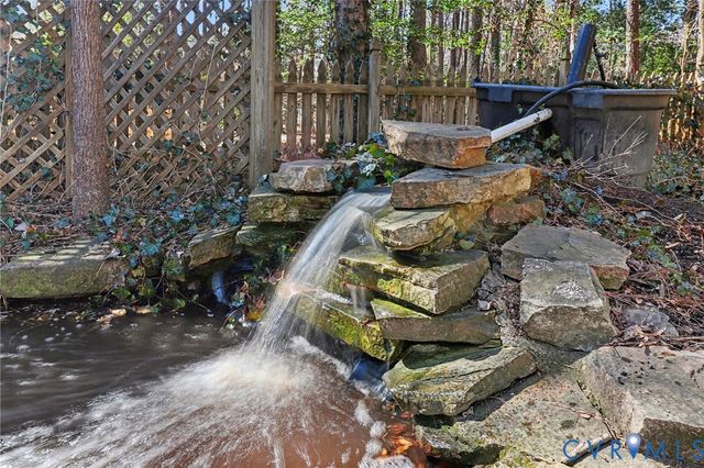 5604 Fiddlers Ridge Ln, Midlothian, VA 23112