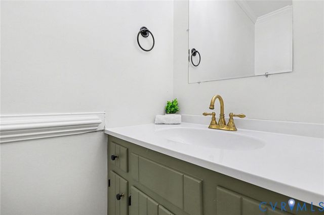 5604 Fiddlers Ridge Ln, Midlothian, VA 23112