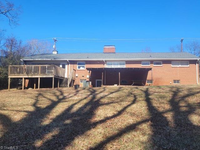 420 Linville Road, Kernersville, NC 27284