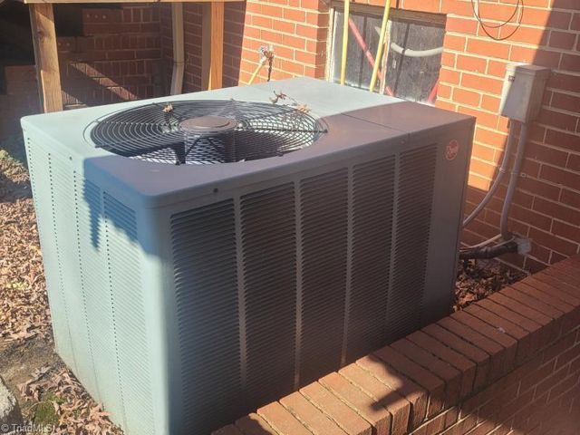 420 Linville Road, Kernersville, NC 27284