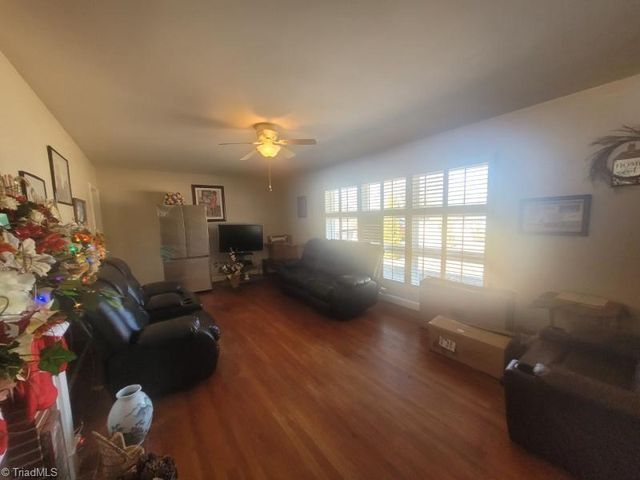 420 Linville Road, Kernersville, NC 27284