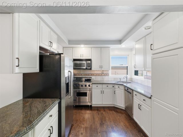 4133 Berkshire Road, Royal Oak, MI 48073