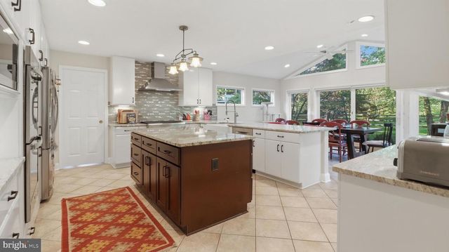 11057 POWDER HORN DR, Rockville, MD 20854