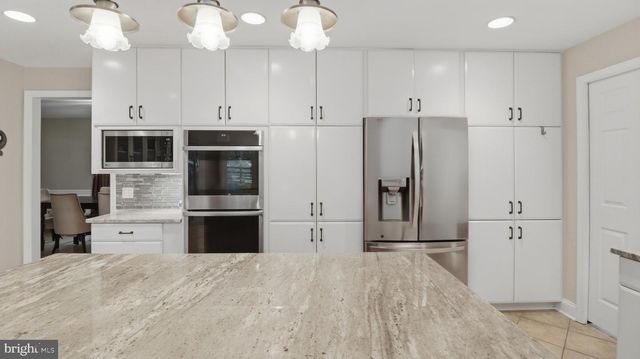 11057 POWDER HORN DR, Rockville, MD 20854