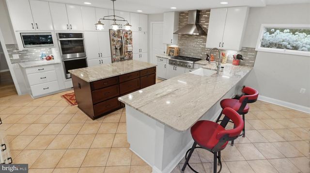11057 POWDER HORN DR, Rockville, MD 20854