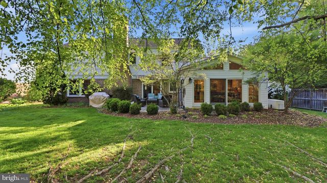 11057 POWDER HORN DR, Rockville, MD 20854